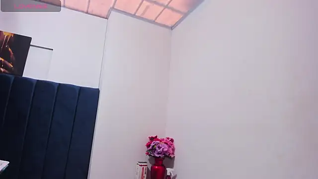 Angela saenx2 online show from 12/15/24, 07:10