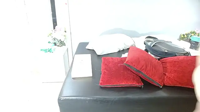 Snapshot of Kimandyuk chatting on 03/17/25, 07:15 Kimandyuk online show from 03/17/25, 07:15