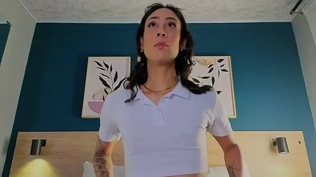 GabyPetit online show from 10/21/25, 07:58