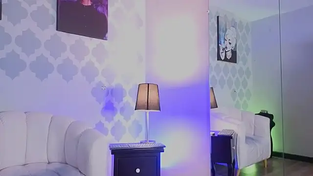 Snapshot of GabyPetit chatting on 05/27/26, 01:52 GabyPetit online show from 05/27/26, 01:52
