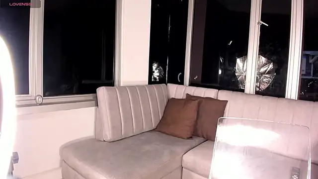 Snapshot of Megan_Lim chatting on 01/20/25, 10:40 Megan Lim online show from 01/20/25, 10:40