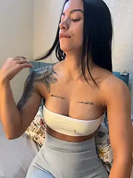 Elamesmamorena online show from 07/15/26, 11:15