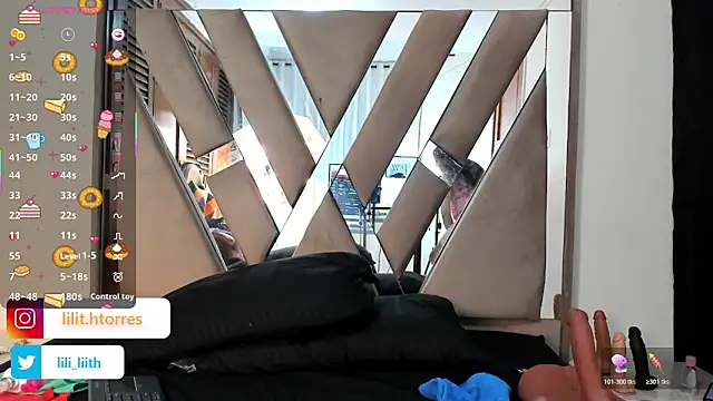 Snapshot of LILITH_TORRES1 chatting on 11/21/25, 10:19 LILITH TORRES1 online show from 11/21/25, 10:19