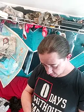 Snapshot of Boo-boo_kittyfux chatting on 11/13/25, 04:06 Boo-boo kittyfux online show from 11/13/25, 04:06