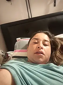 Snapshot of yajahil chatting on 01/20/25, 01:28 yajahil online show from 01/20/25, 01:28