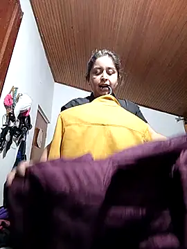 Snapshot of yajahil chatting on 10/29/25, 05:31 yajahil online show from 10/29/25, 05:31