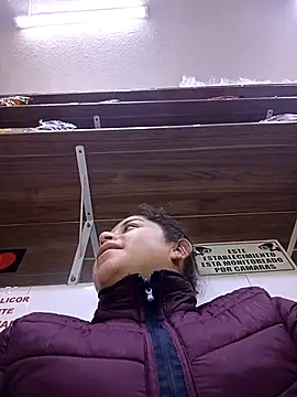 Snapshot of yajahil chatting on 11/21/25, 03:38 yajahil online show from 11/21/25, 03:38