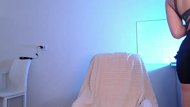 Eva Hailey  online show from 04/29/26, 03:54