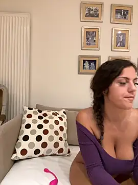 Snapshot of OliviaOcean69 chatting on 10/09/25, 07:45 OliviaOcean69 online show from 10/09/25, 07:45