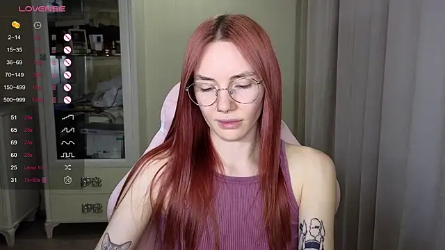 littlevildevil online show from 10/25/25, 10:34