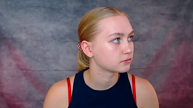 MademoiselleCl online show from 09/18/25, 12:40