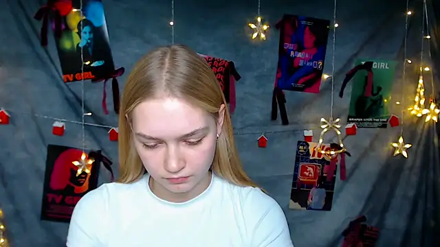 MademoiselleCl online show from 12/17/25, 01:28