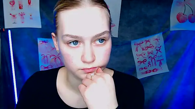 MademoiselleCl online show from 02/25/26, 01:32