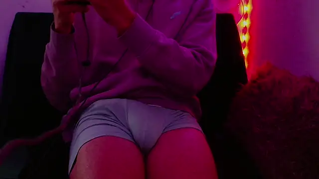 Snapshot of Vlad230323 chatting on 11/22/25, 02:27 Vlad230323 online show from 11/22/25, 02:27