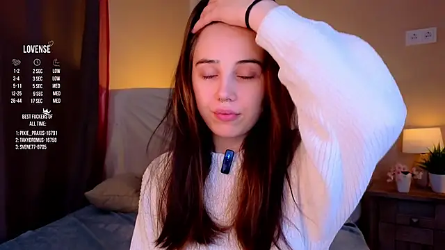 GillianDowdey online show from 10/12/25, 02:54