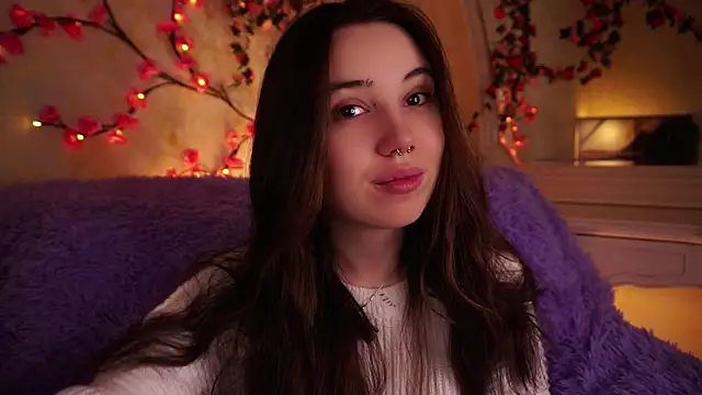 GillianDowdey online show from 12/05/25, 03:04