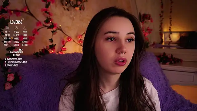 GillianDowdey online show from 12/23/25, 01:36