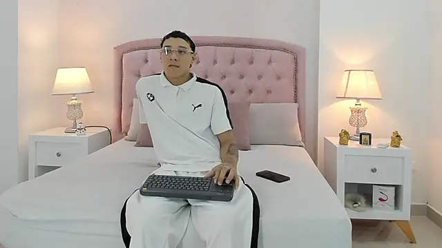 Buda and Cataleya  online show from 12/18/24, 06:14