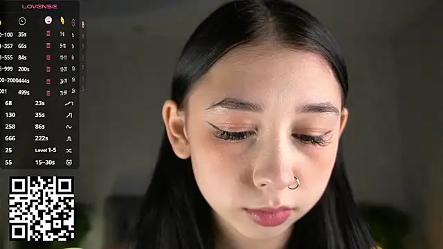 AislyEmbury online show from 11/08/25, 03:50