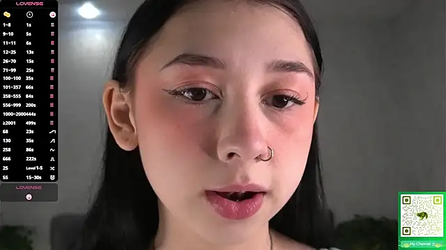 AislyEmbury online show from 11/27/25, 04:47