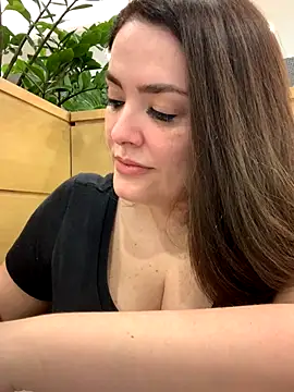 Sophie Eaton online show from 09/19/25, 08:31