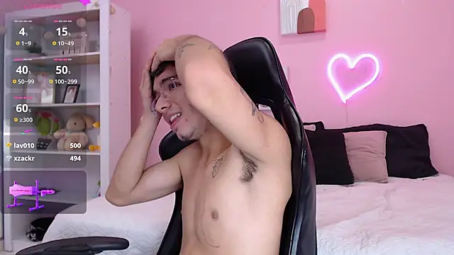 Ian Castillo  online show from 01/10/25, 02:23