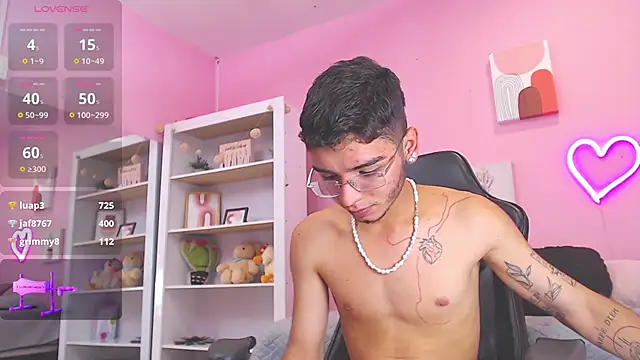 Ian Castillo  online show from 01/24/25, 05:32