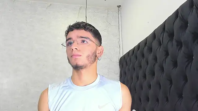 Ian Castillo  online show from 02/14/25, 11:21