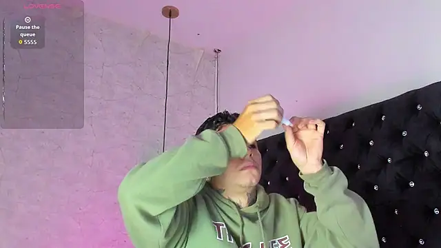 Ian Castillo  online show from 10/02/25, 11:17