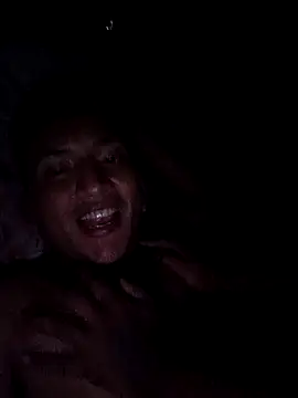 Snapshot of BingedHearts chatting on 02/03/26, 04:43 BingedHearts online show from 02/03/26, 04:43