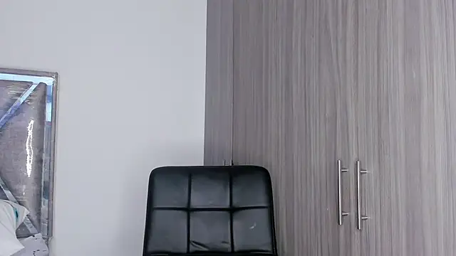 Kristen dollts online show from 11/17/25, 01:55