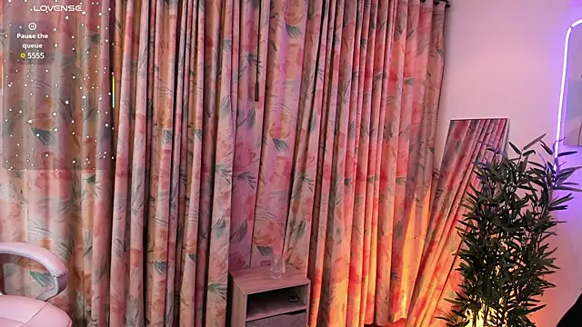 aisha bx online show from 02/21/25, 11:11