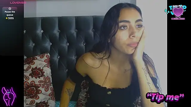 Snapshot of AntonellaAndNoah chatting on 01/04/25, 03:39 AntonellaAndNoah online show from 01/04/25, 03:39