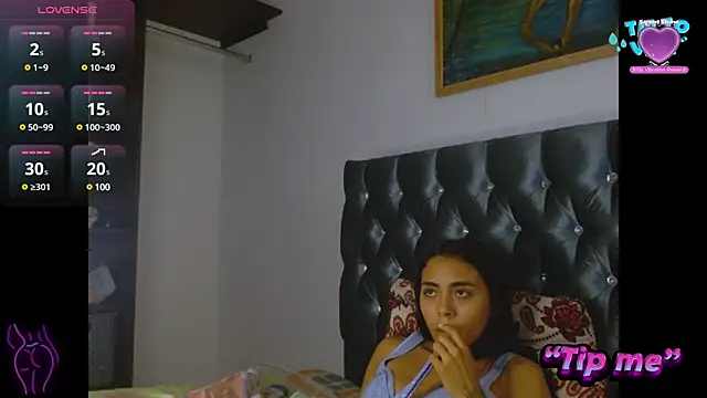 Snapshot of AntonellaAndNoah chatting on 01/11/25, 04:57 AntonellaAndNoah online show from 01/11/25, 04:57