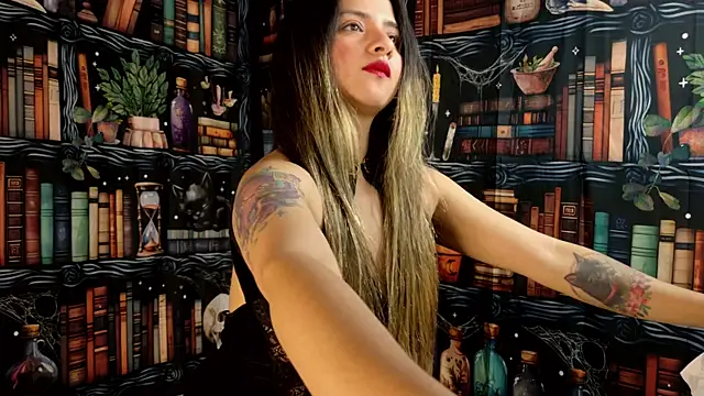 julietta   jackson online show from 11/21/25, 09:24