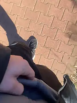 Snapshot of hornyboy71x1 chatting on 03/17/25, 12:14 hornyboy71x1 online show from 03/17/25, 12:14