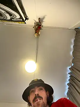 wolfwhite95 online show from 11/22/25, 01:21