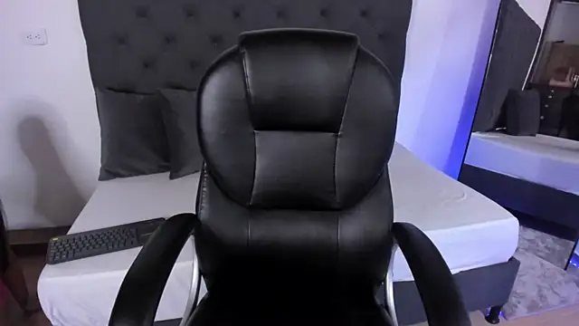 ninfomaria  online show from 12/22/25, 06:27