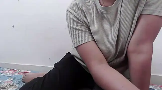 Snapshot of ANANYA-TIWARI chatting on 02/05/25, 06:56 ANANYA-TIWARI online show from 02/05/25, 06:56