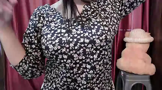 Snapshot of ANANYA-TIWARI chatting on 02/20/25, 05:23 ANANYA-TIWARI online show from 02/20/25, 05:23