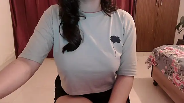 Snapshot of ANANYA-TIWARI chatting on 10/01/25, 05:24 ANANYA-TIWARI online show from 10/01/25, 05:24