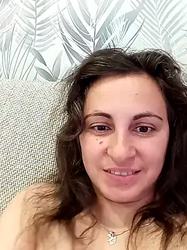 ShelaDiass online show from 10/10/25, 05:50