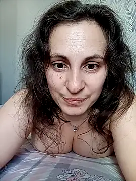 ShelaDiass online show from 02/05/26, 05:23