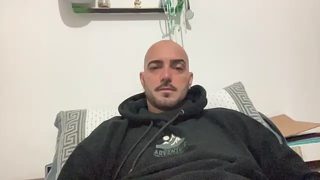 alessandromori91 online show from 12/18/25, 10:27