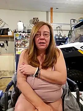 MsShelby40 online show from 01/02/25, 10:22