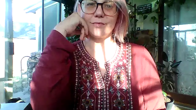 Snapshot of Big-Tits-McGee chatting on 12/17/25, 03:07 Big-Tits-McGee online show from 12/17/25, 03:07