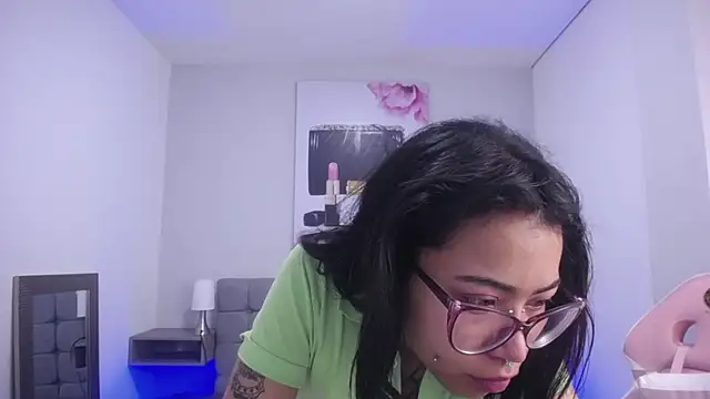 Snapshot of Violetta_Suky chatting on 12/07/24, 11:40 Violetta Suky online show from 12/07/24, 11:40