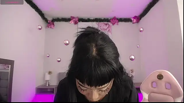 Snapshot of Violetta_Suky chatting on 01/22/25, 12:49 Violetta Suky online show from 01/22/25, 12:49
