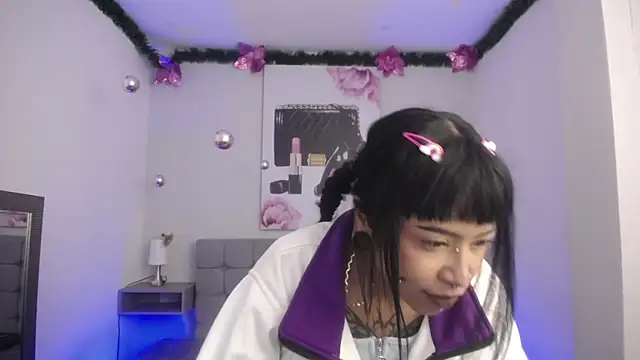 Snapshot of Violetta_Suky chatting on 01/27/25, 01:30 Violetta Suky online show from 01/27/25, 01:30