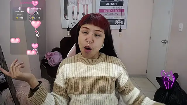 Snapshot of Violetta_Suky chatting on 11/25/25, 01:11 Violetta Suky online show from 11/25/25, 01:11